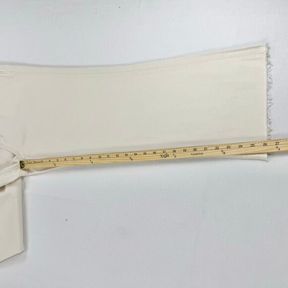 J Crew Women's Mid Rise Relaxed Kickout Jean Size 30 Ecru Beige Cropped - Picture 15 of 16